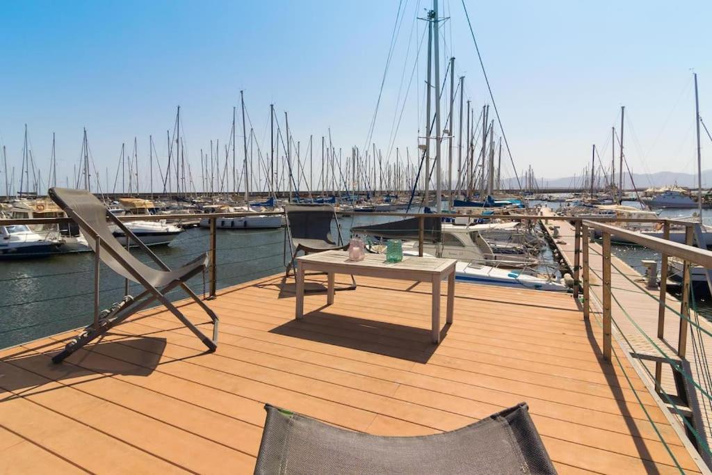 Houseboat Sardinia Suite Cagliari Ngoại thất bức ảnh