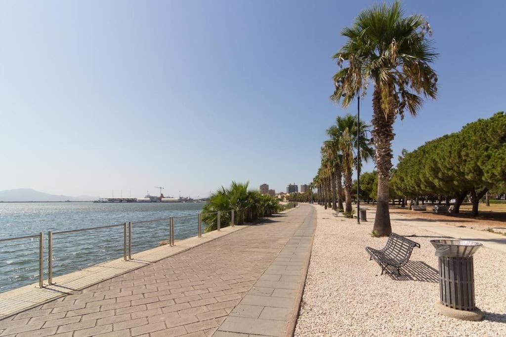Houseboat Sardinia Suite Cagliari Ngoại thất bức ảnh