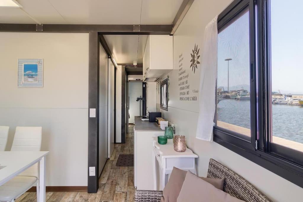 Houseboat Sardinia Suite Cagliari Ngoại thất bức ảnh