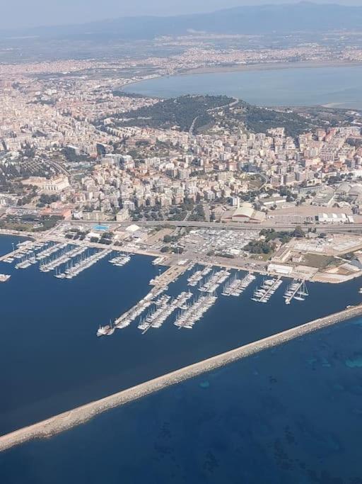 Houseboat Sardinia Suite Cagliari Ngoại thất bức ảnh