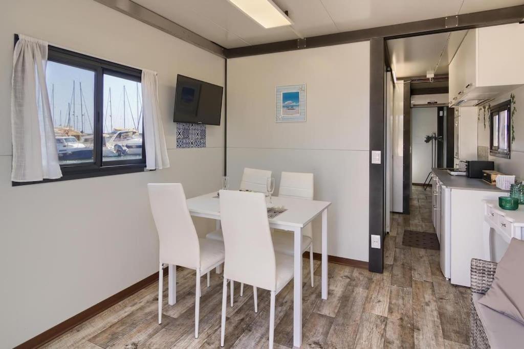 Houseboat Sardinia Suite Cagliari Ngoại thất bức ảnh