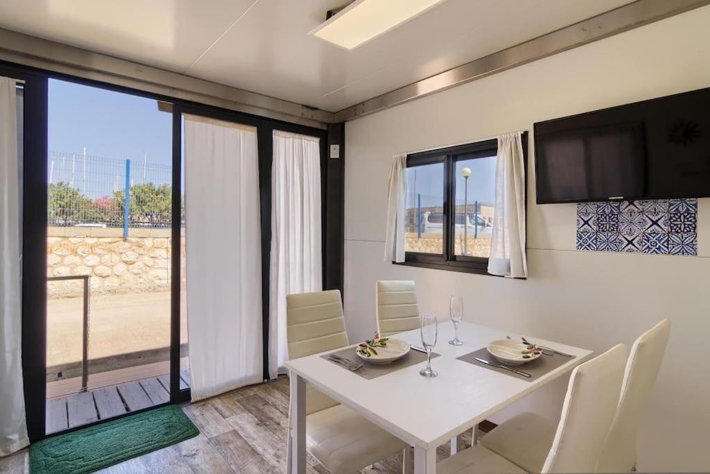 Houseboat Sardinia Suite Cagliari Ngoại thất bức ảnh